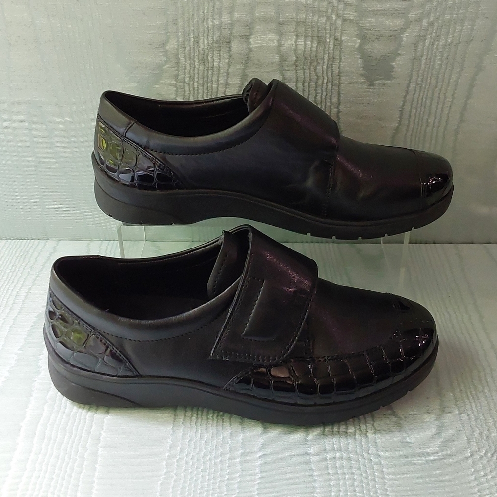 DYNERGY Black Shoes with Crocodile Pattern SIZE 4 #125